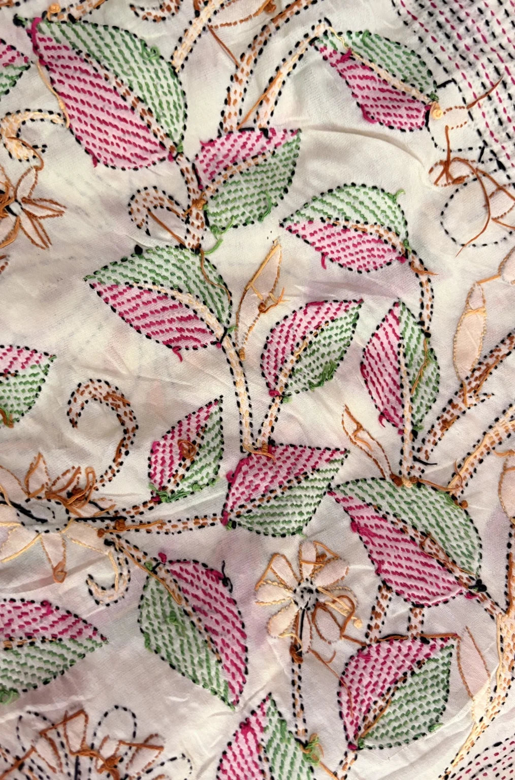 How to Identify Handmade Kantha Saree: Spotting Authentic Hand-Stitching vs Machine Copies