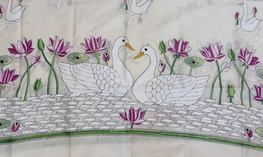 Tussar silk Kantha dupatta, hand embroidered in Bolpur - detail 2